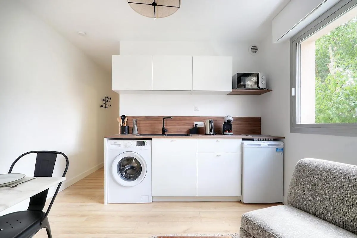 Apartament Cosy Inkermann Rennes 0*,  Francja